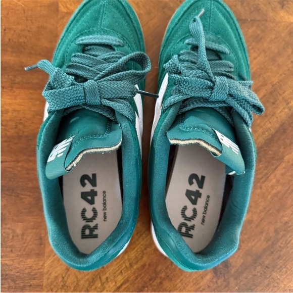 New Balance RC42 gum sole sneakers in green and white - Picture 7 of 11